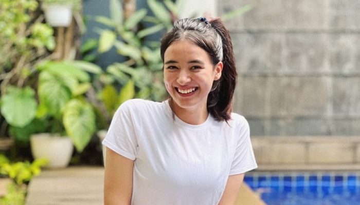Profil Mawar De Jongh: Dari Film “Bumi Manusia” Hingga Single Hits