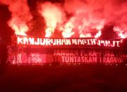 Kelompok Suporter dan Aktivis Turun ke Jalan di Samarinda