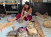 Pengrajin Rotan Tenggarong Masih Bertahan di Tengah Sulitnya Bahan Baku