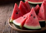 Manfaat Semangka Buat Kesehatan: Bikin Segar, Tidur Nyenyak, dan Mood Happy