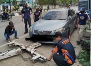 20 Mobil Dikempesin! Dishub Samarinda Gencar Tindak Parkir Sembarangan 20 Mobil Dikempesin! Dishub Samarinda Gencar Tindak Parkir Sembarangan