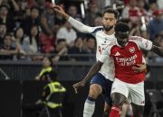 Arsenal vs Tottenham: Gol Jarak Jauh Pape Sarr Jadi Pembeda