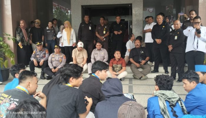 Aksi PMII Samarinda Desak Pertamina Relokasi Fuel Terminal