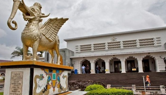 Pemkab Kukar Berikan Beasiswa Untuk Ciptakan Generasi Unggul