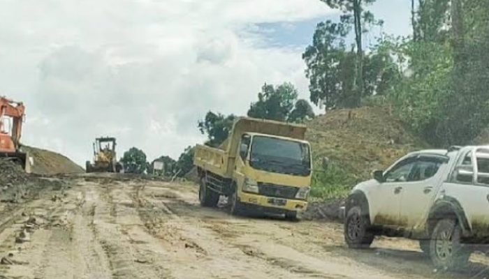 Proyek Jalan Mahulu: Akses Darat Baru Buka Peluang Ekonomi Warga Kubar