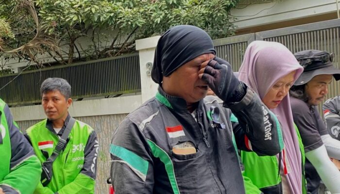 Ojol Samarinda Kompak Gelar Aksi Pita Hitam untuk Affan