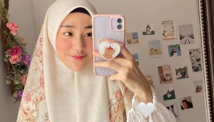 Profil Larissa Chou: Biodata, Hijrah, Bisnis & Kisah Bangkitnya Selebgram