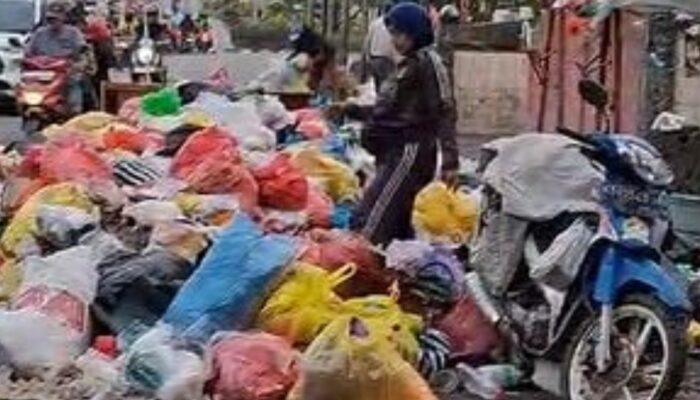 Penataan Kota Samarinda: TPS Teuku Umar Dibongkar, Pot Bunga Hiasi Lokasi