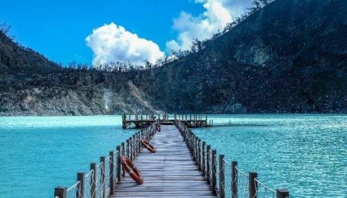 Pesona Alam Pantai Kawah Putih Ciwidey