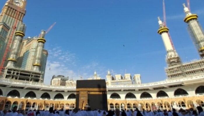 Bupati Frederick Edwin Dorong Pembinaan Spiritual Lewat Program Umroh Inklusif Kubar