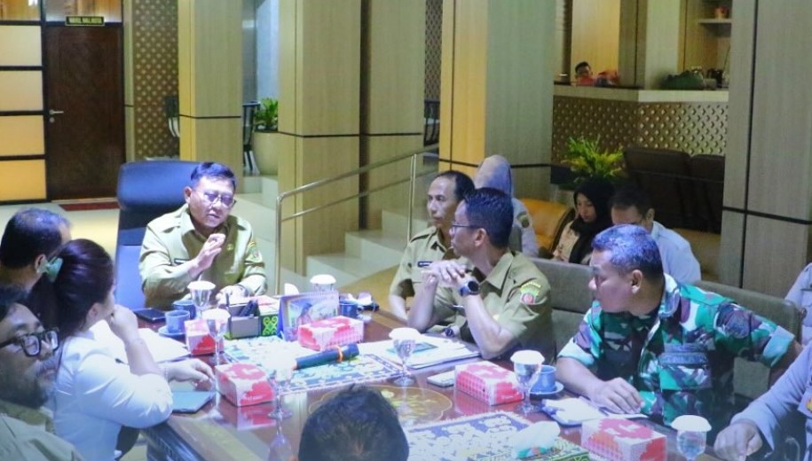 Wakil Wali Kota Pimpin Rapat Percepatan Program Gizi Anak di Samarinda Wakil Wali Kota Pimpin Rapat Percepatan Program Gizi Anak di Samarinda