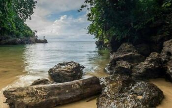 Tragedi Berenang di Pantai Benua Patra Balikpapan: 1 Siswa Dinyatakan Hilang Tragedi Berenang di Pantai Benua Patra Balikpapan: 1 Siswa Dinyatakan Hilang