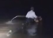 Perjalanan Berbahaya, Pria dari Kubar Arungi Sungai ke Samarinda Menggunakan Batang Kayu Perjalanan Berbahaya, Pria dari Kubar Arungi Sungai ke Samarinda Menggunakan Batang Kayu