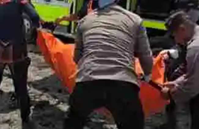 Tim Gabungan Temukan Jenazah Korban Longsor Tambang di Berau Tim Gabungan Temukan Jenazah Korban Longsor Tambang di Berau