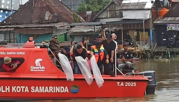 Pemkot Samarinda Gelar Gerakan Pungut Sampah Sungai Karang Mumus, Percepatan Hijau Kota Tepian