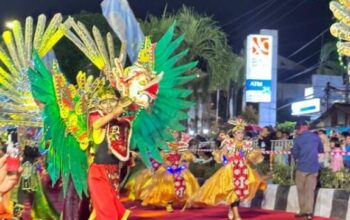 Hari Jadi ke-27 Bontang: Karnaval Warna-Warni Penuhi Jalan Protokol Meski Hujan Deras Hari Jadi ke-27 Bontang: Karnaval Warna-Warni Penuhi Jalan Protokol Meski Hujan Deras