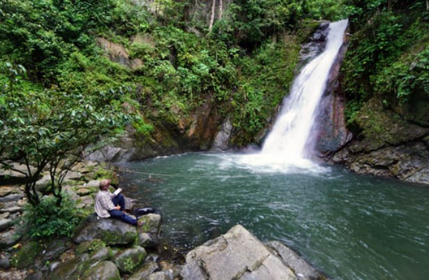 Menikmati Pesona Air Terjun Haratai Loksado di Kalimantan Selatan Menikmati Pesona Air Terjun Haratai Loksado di Kalimantan Selatan