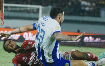 Bali United vs Persib: Duel Panas di Gianyar Berakhir untuk Kemenangan Maung Bandung Bali United vs Persib: Duel Panas di Gianyar Berakhir untuk Kemenangan Maung Bandung