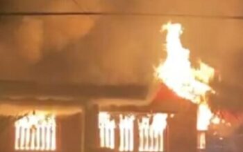 Api Lahap Rumah Kosong di Samarinda, BPBD Pastikan Tak Ada Korban Jiwa Api Lahap Rumah Kosong di Samarinda, BPBD Pastikan Tak Ada Korban Jiwa