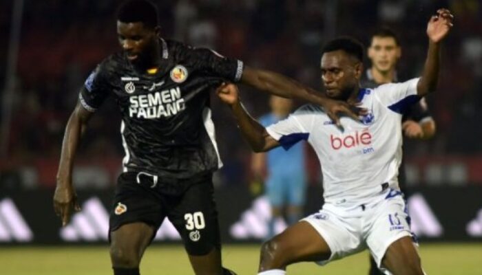 Arema FC Bungkam Semen Padang 2-1, Singo Edan Panjat Klasemen Super League