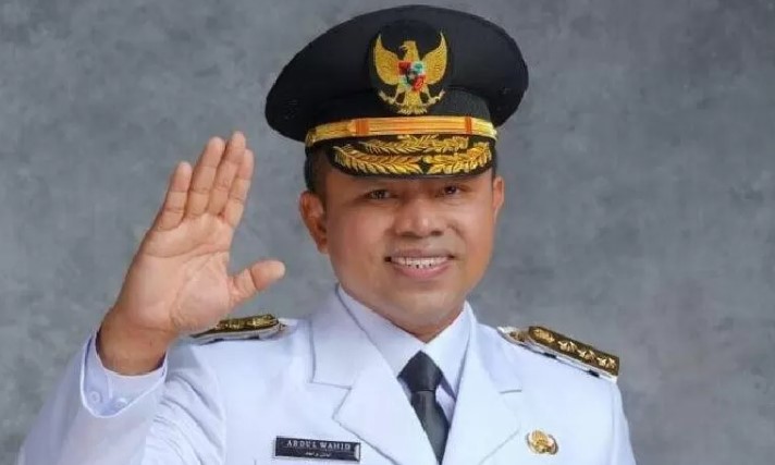 OTT KPK: Gubernur Riau Abdul Wahid dan 9 Orang Diamankan Terkait Dugaan Suap OTT KPK: Gubernur Riau Abdul Wahid dan 9 Orang Diamankan Terkait Dugaan Suap