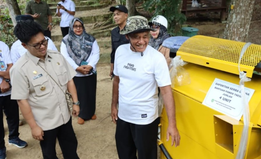 Rendi Solihin Kunjungi Tenggarong Seberang, Optimis Proyek Jalan Selesai Tepat Waktu Rendi Solihin Kunjungi Tenggarong Seberang, Optimis Proyek Jalan Selesai Tepat Waktu