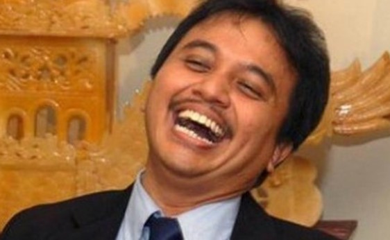 Kasus Ijazah Jokowi: Roy Suryo dan 7 Tokoh Lain Resmi Ditetapkan Sebagai Tersangka Kasus Ijazah Jokowi: Roy Suryo dan 7 Tokoh Lain Resmi Ditetapkan Sebagai Tersangka