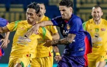 Derbi Jatim Persik vs Persebaya: Duel Sengit, Kartu Merah, dan Skor Sama Kuat Derbi Jatim Persik vs Persebaya: Duel Sengit, Kartu Merah, dan Skor Sama Kuat