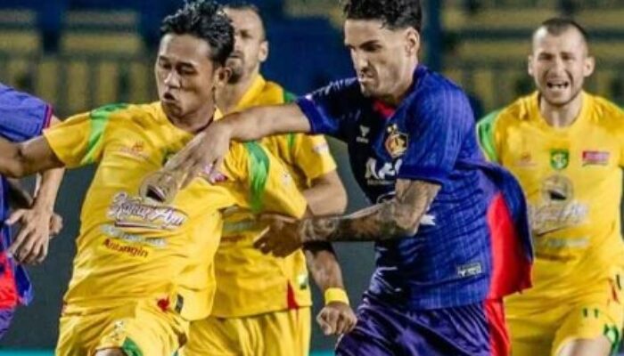 Derbi Jatim Persik vs Persebaya: Duel Sengit, Kartu Merah, dan Skor Sama Kuat