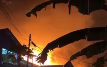 Dini Hari Mencekam, Kebakaran Hanguskan Rumah Warga di Air Hitam Samarinda Dini Hari Mencekam, Kebakaran Hanguskan Rumah Warga di Air Hitam Samarinda