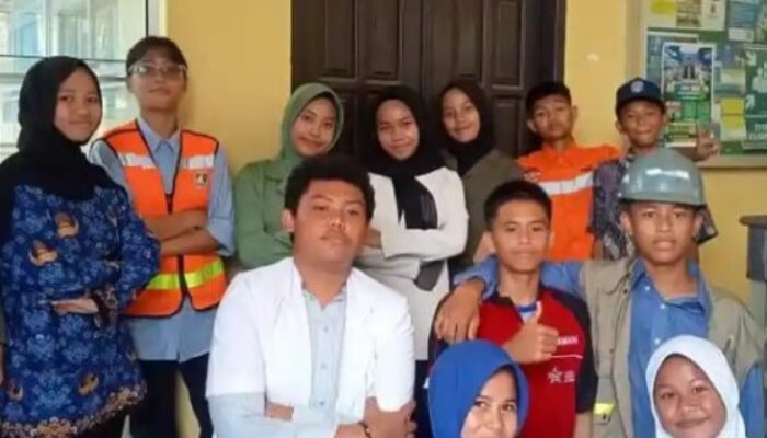 Parade Profesi Warnai Hari Pahlawan di SMPN 1 Sangatta Utara