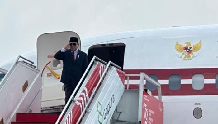 Usai Mendarat Dini Hari, Presiden Prabowo Bergerak ke Medan untuk Cek Lokasi Bencana