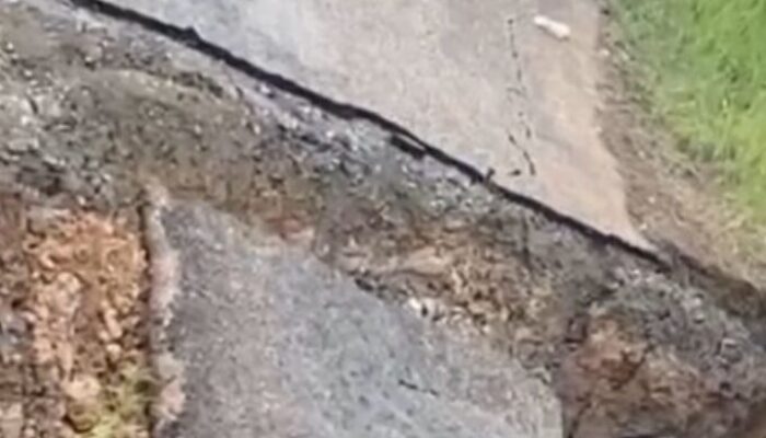 Jalan Poros Penghubung Sungai Seluang dan Krani Jaya Terputus, Pemkab Kukar Siapkan Perbaikan