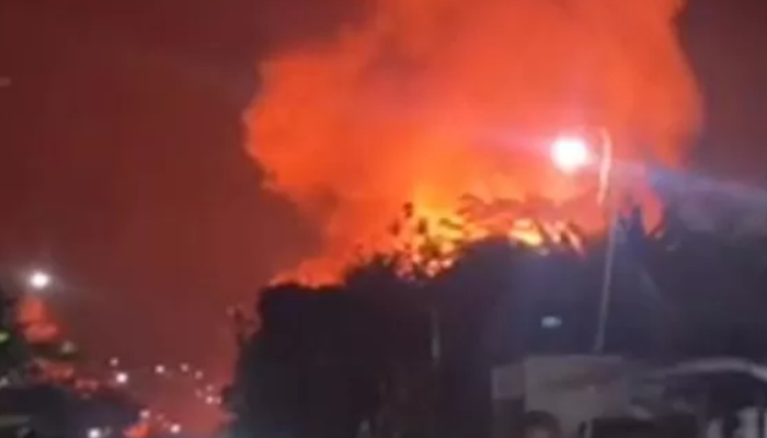 Kebakaran Hebat di Gunung Sari Samarinda, Puluhan Pintu Mess Ludes Dilalap Api