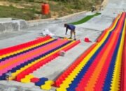 Danau Tanjung Sarai Kukar Hadirkan Wahana Prosotan Pelangi, Menjadi Daya Tarik Baru