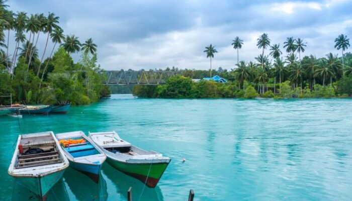 Liburan ke Labuan Cermin, Surga Alam di Biduk-Biduk Berau
