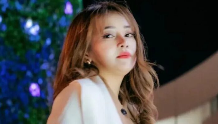 Ratu Alfauziah Viral Karena Video Call Blunder: Fakta atau Hoax?