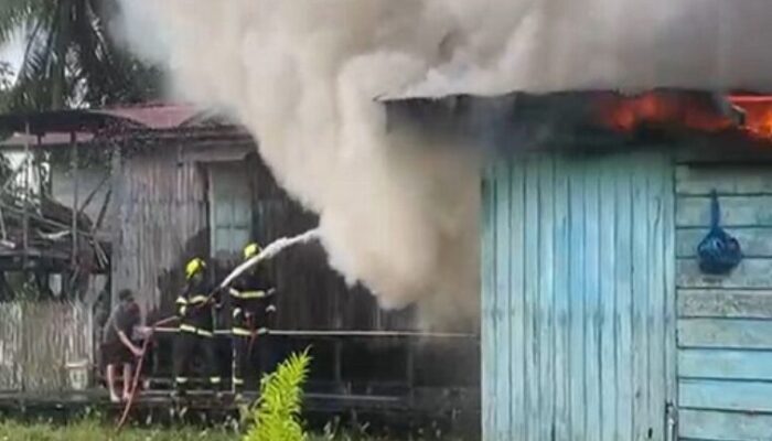 Peristiwa Kebakaran Gang 07, Kukar: Bangunan Kontrakan Ludes Dilalap Api