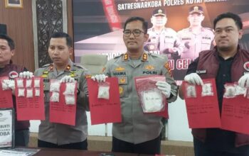 Polres Kukar Gagalkan Peredaran Narkoba 1,4 Kg di Tenggarong Seberang Polres Kukar Gagalkan Peredaran Narkoba 1,4 Kg di Tenggarong Seberang