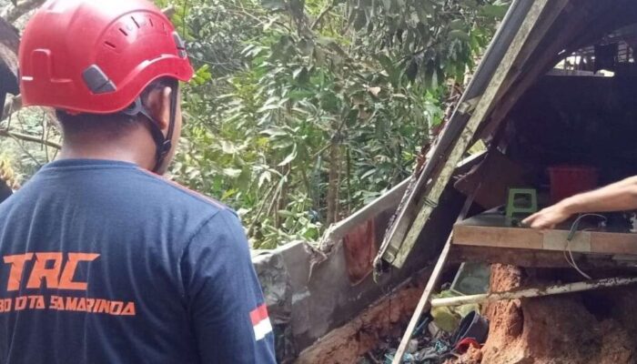 Tanah Longsor Terjang Permukiman Warga di Samarinda, Satu Rumah Rusak