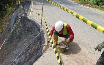 BBPJN Kaltim Lakukan Pengamanan Lereng Longsor di Ruas Muara Wahau–Kelay
