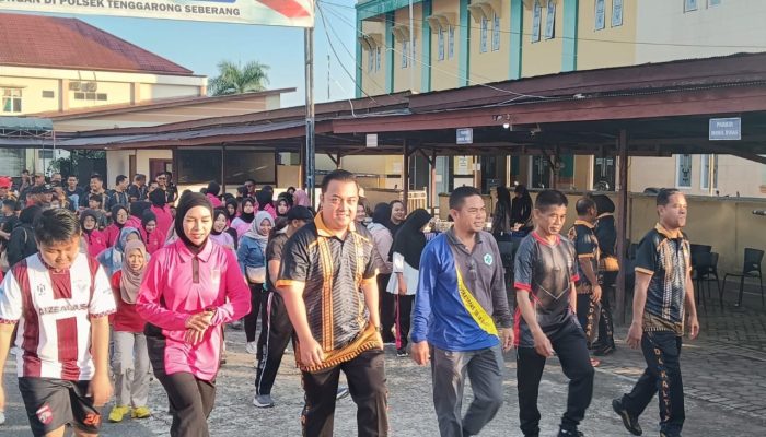 Jalan Santai 3 Kilometer Jadi Ruang Silaturahmi Polisi dan Warga Tenggarong Seberang