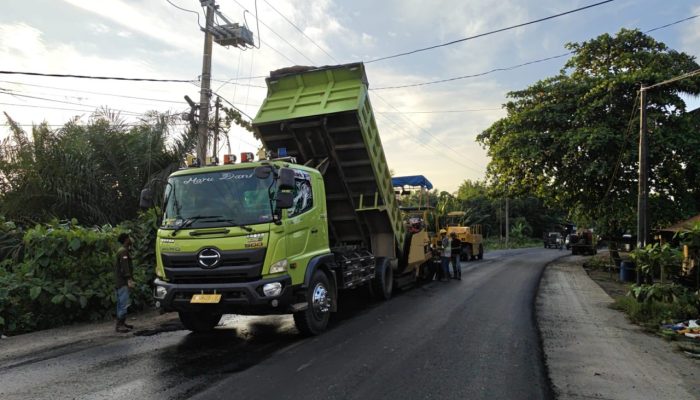 Pengaspalan Jalan Muara Wahau Rampung, Warga Kini Nikmati Akses Lebih Mulus dan Nyaman