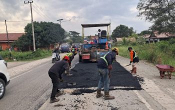 Genjot Konektivitas Logistik, Proyek Rehab Mayor Ruas Muara Lembak – Sangkulirang Terus Dikebut
