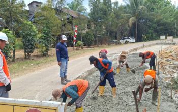 BBPJN Kaltim Lakukan Perbaikan Beton Semen Ruas Simpang Perdau- Batu Ampar