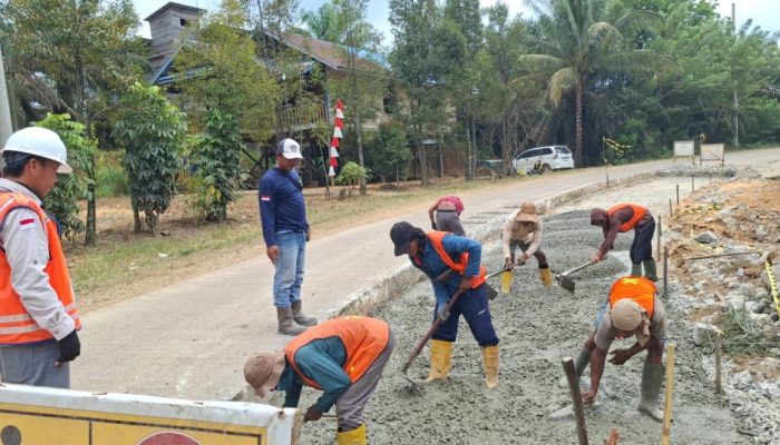 BBPJN Kaltim Lakukan Perbaikan Beton Semen Ruas Simpang Perdau- Batu Ampar
