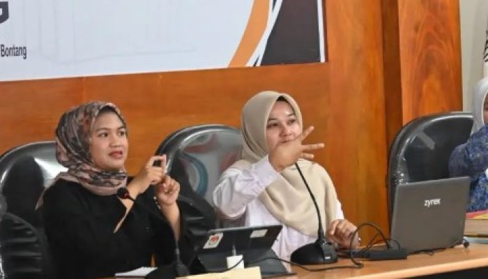 KPU Bontang Latih Pegawai Bahasa Isyarat untuk Pelayanan Inklusif