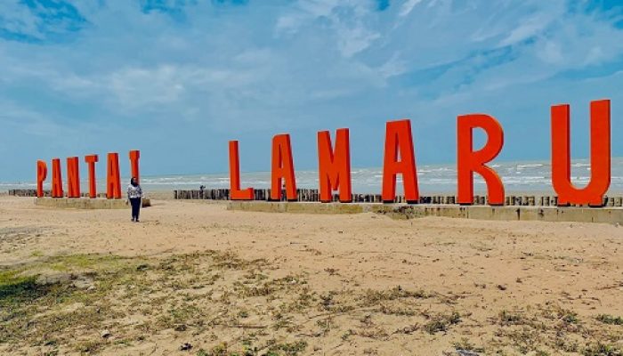 Liburan Santuy di Pantai Lamaru Balikpapan