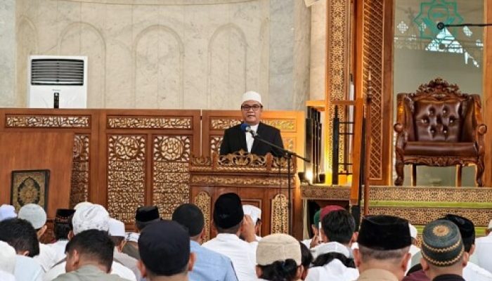 Pesan Religius Bagus Susetyo Saat Salat Idul Adha di Madinatul Iman