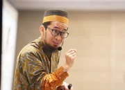 Profil Ustadz Adi Hidayat: Ulama Muda dengan Dakwah Cerdas dan Viral